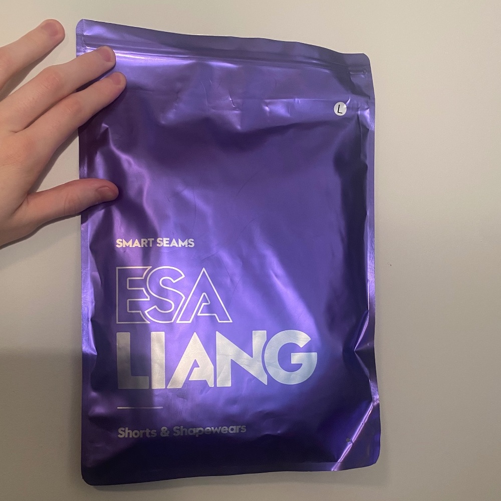 NEW SHAPE WEAR ESA LIANG